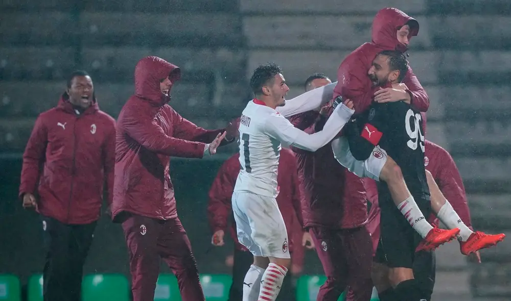 Tras 24 penales disputados, Milan ganó a Rio Ave en partido clasificatorio de la Europa League. Foto: Twitter