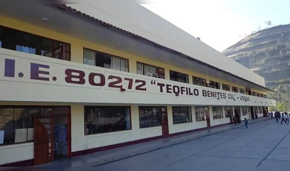 Padres de familia denuncian irregularidades en la institución.