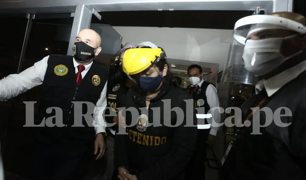 Los detenidos por caso Swing son trasladados a la prefectura/Fotos: John Reyes Los detenidos por caso Swing son trasladados a la prefectura/Fotos: John Reyes