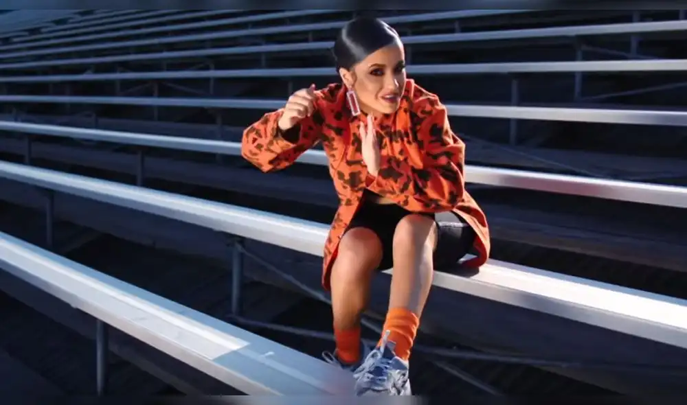 Becky G olvida el reggaetón y retoma su clásico estilo [VIDEO]