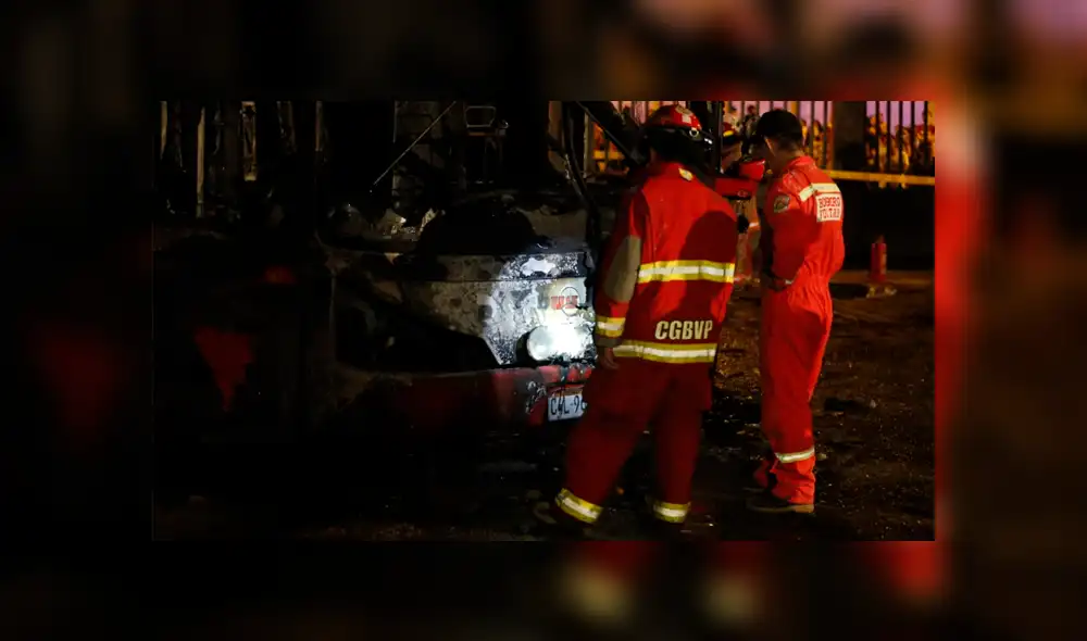 [VIDEO] Incendio en Fiori: niña de 7 años se encuentra siendo atendida 