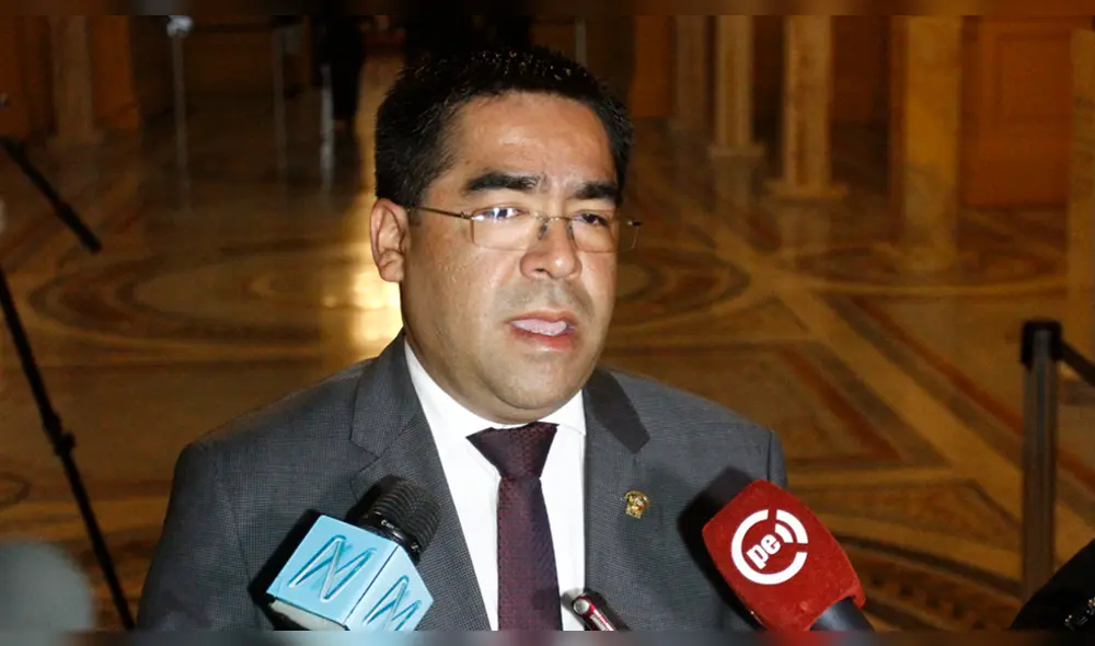 Oliva afirma que tienen que “investigar a todos los que trabajaron” en partido PpK Oliva afirma que tienen que “investigar a todos los que trabajaron” en partido PpK