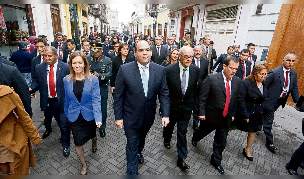 Congreso niega cuestión de confianza al gabinete y provoca crisis ministerial