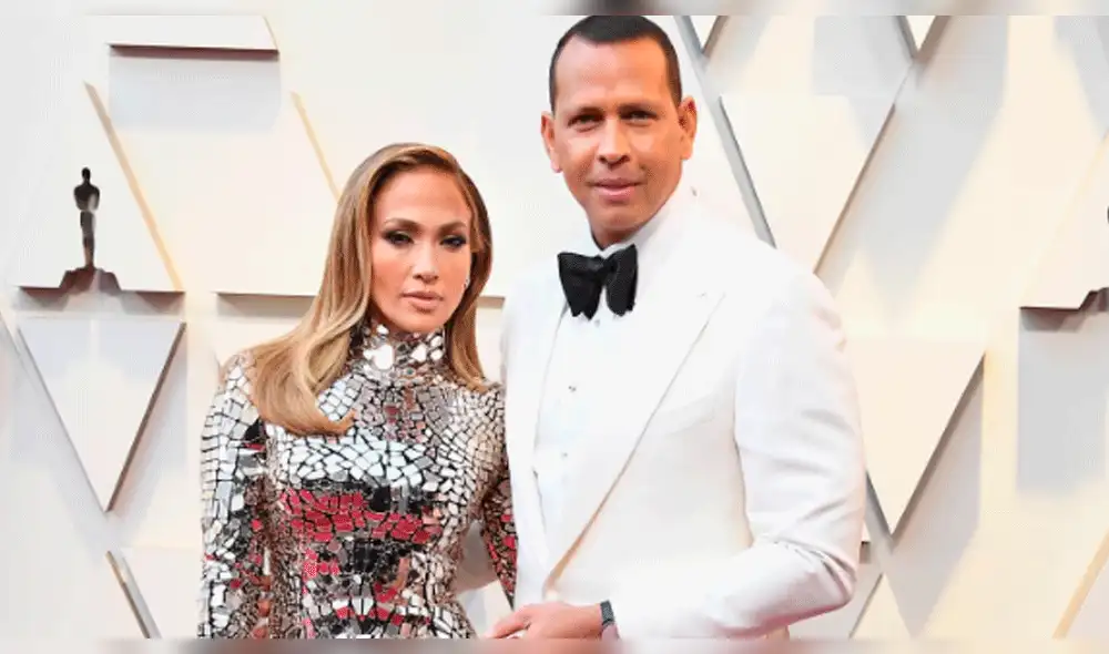 Oscar 2019: Jennifer Lopez deslumbró en la alfombra roja [VIDEO]