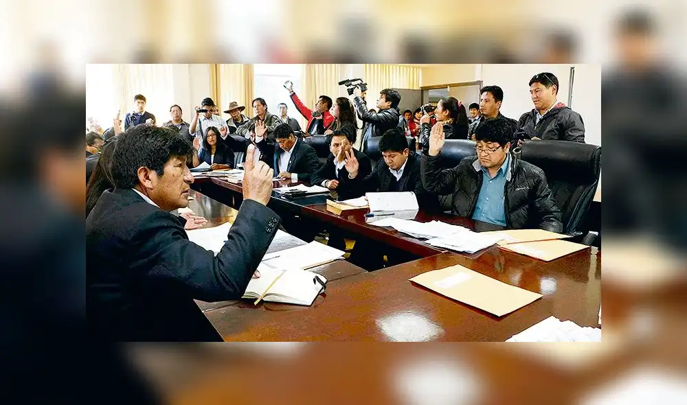 Consejos Regionales del sur paralizan evaluación docente Consejos Regionales del sur paralizan evaluación docente