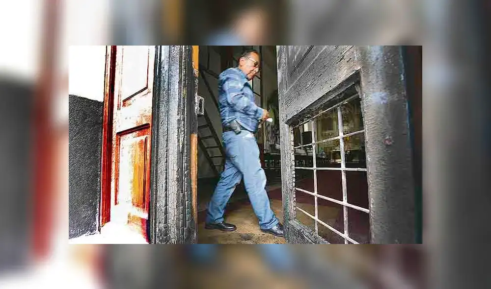 Vándalos intentan quemar iglesia en Arequipa