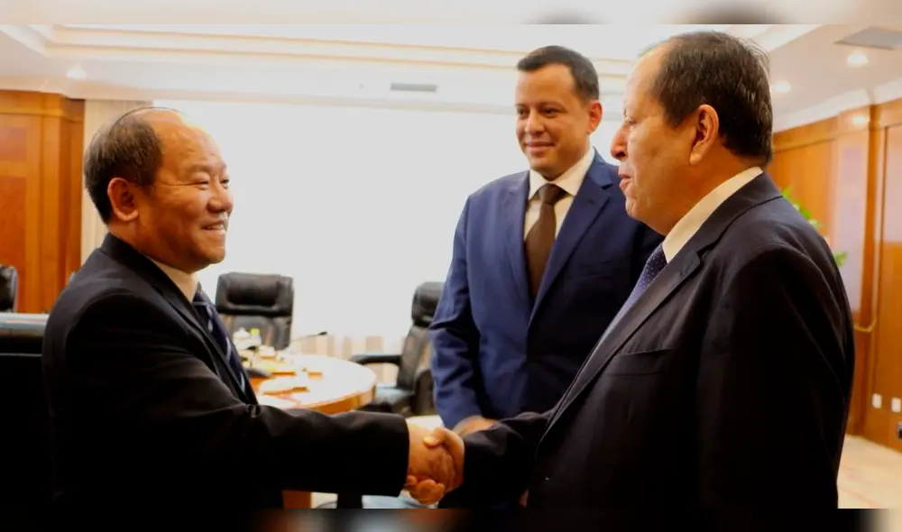 China "rescata" a Venezuela con millonario crédito para producción de petróleo