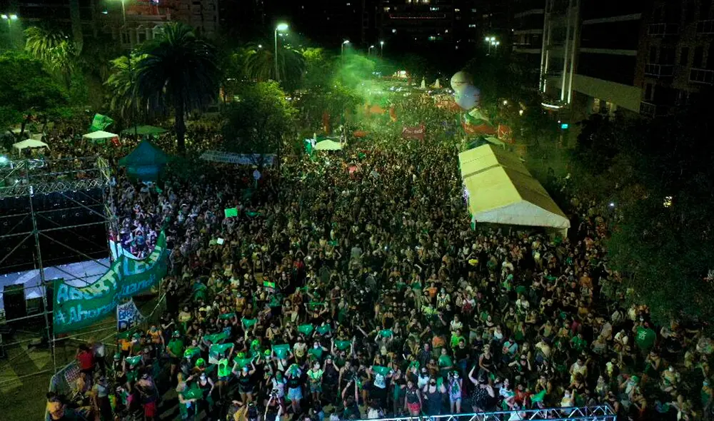 Aunque hay menos gente que en ocasiones anteriores, hay movilizaciones convocadas en distintas ciudades de Argentina. Foto: #AbortoLegal2020 / Twitter Aunque hay menos gente que en ocasiones anteriores, hay movilizaciones convocadas en distintas ciudades de Argentina. Foto: #AbortoLegal2020 / Twitter