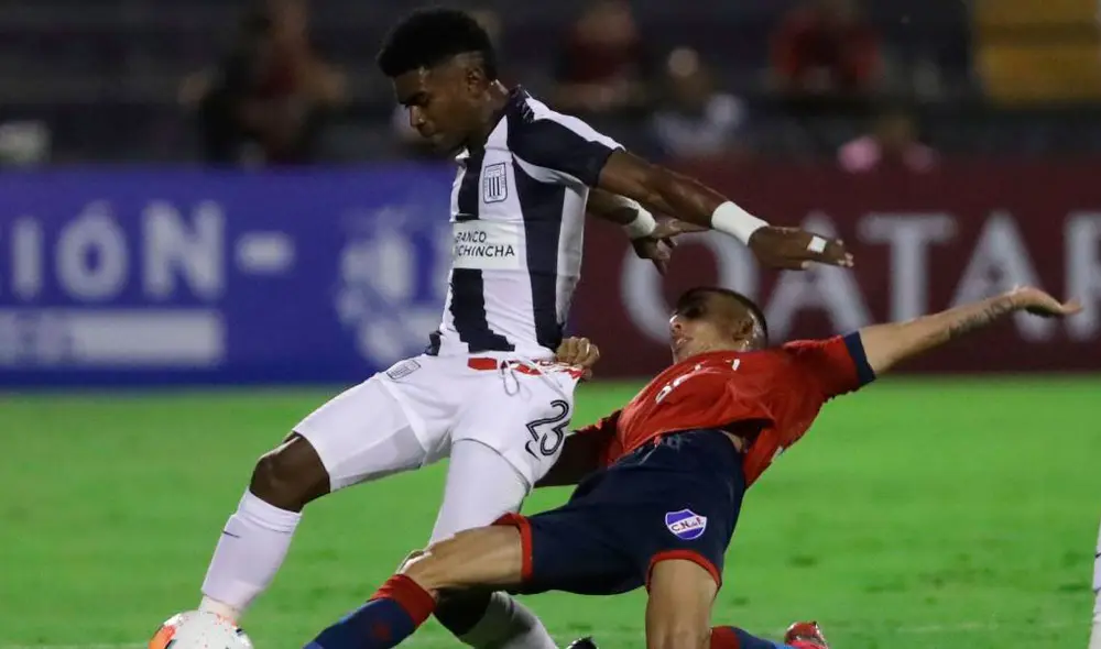 Oslimg Mora fue titular ante Nacional y Racing por la Libertadores. Foto: Archivo GLR