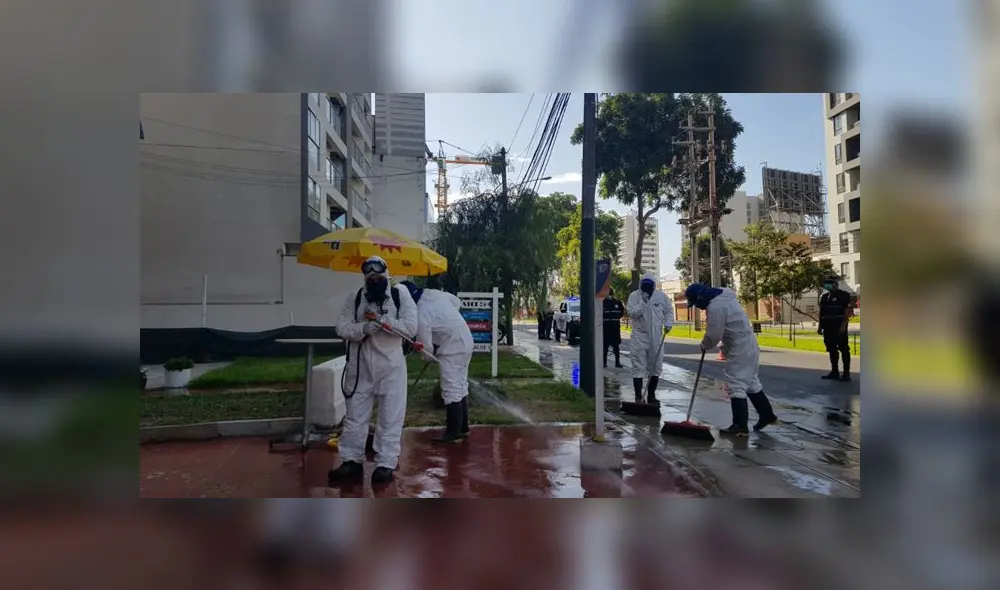 Municipalidad asegura que realiza labores de limpieza tanto en la madrugada como en el día. (Foto: GLR - URPI) Municipalidad asegura que realiza labores de limpieza tanto en la madrugada como en el día. (Foto: GLR - URPI)
