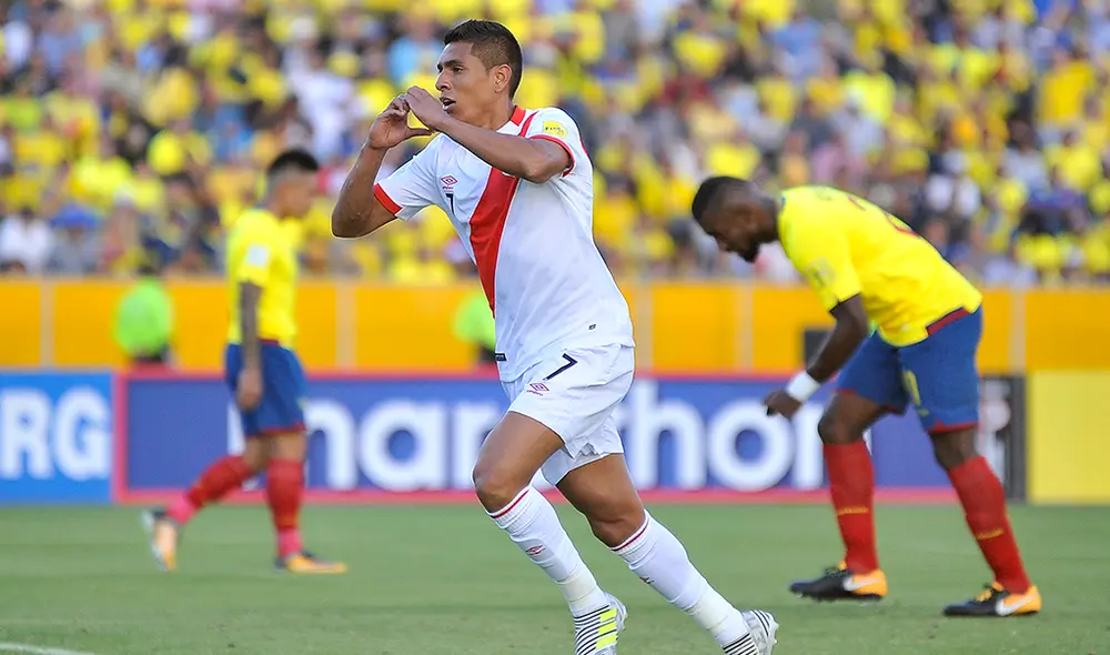 Paolo Hurtado celebrando el segundo gol de Perú ante Ecuador en Quito. | Foto: AFP