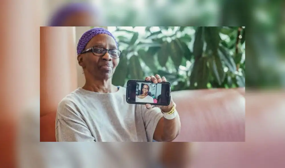 Mujer se salva de letal enfermedad tras observar 'selfie' que se tomó minutos antes