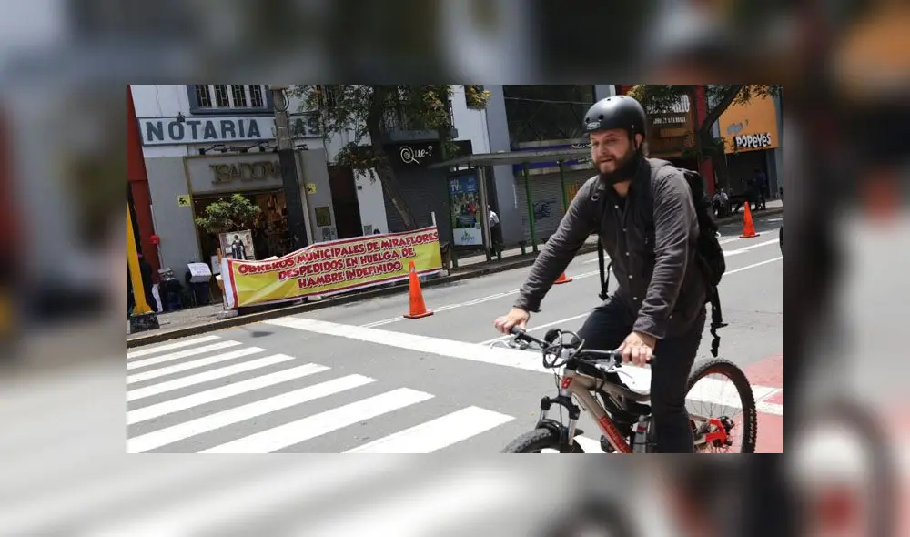 Exigencia. Extrabajadores de la municipalidad de Miraflores afirman que su despido fue injustificado, por lo que piden su reposición inmediata. (Foto: Jorge Cerdán / La República)