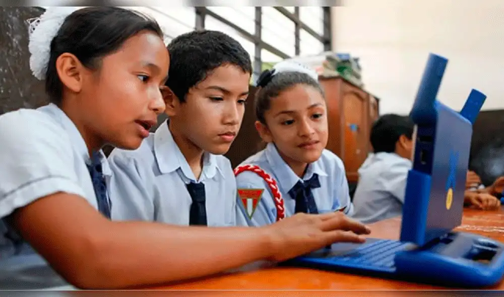 Los estudiantes necesitan de dispositivos tecnológicos para acceder al programa educativo, Los estudiantes necesitan de dispositivos tecnológicos para acceder al programa educativo,