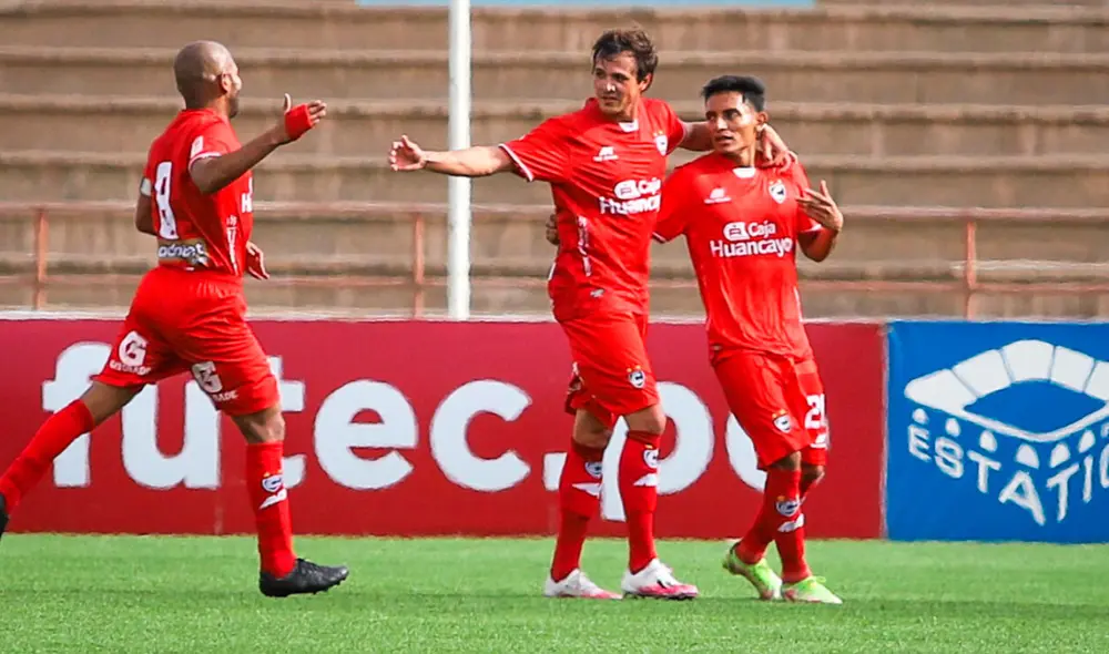 Juan Romagnoli abrió el camino del triunfo para Cienciano. Foto: Twitter @LigaFutProf