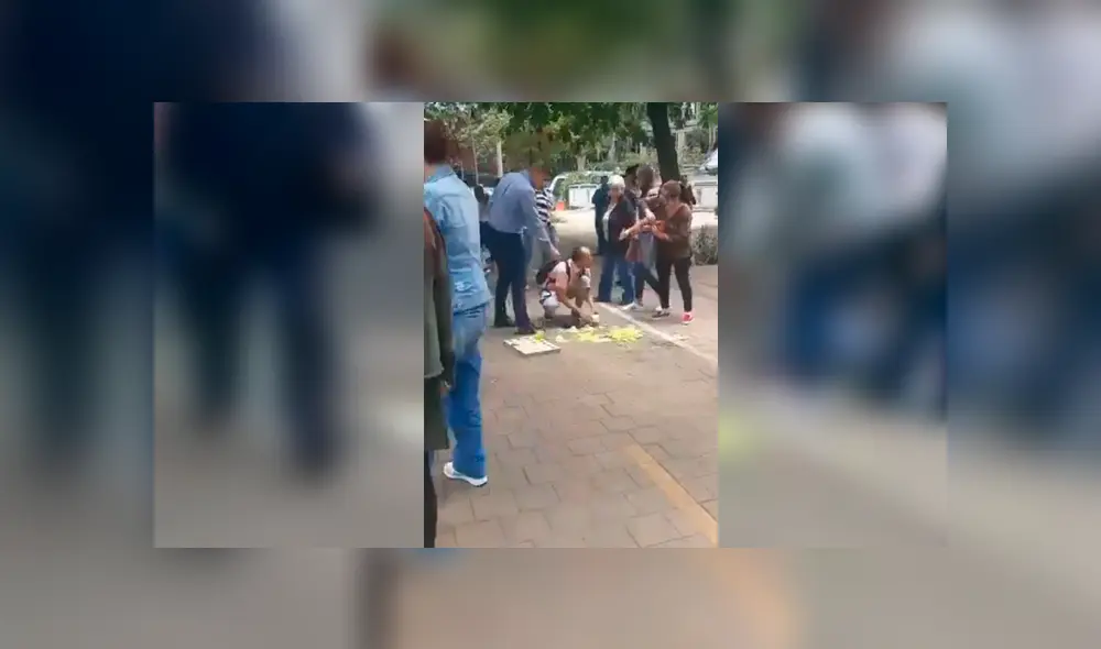 Facebook viral: ambulante pierde alimentos que iba a vender y transeúntes tienen inesperado gesto que emociona a miles Facebook viral: ambulante pierde alimentos que iba a vender y transeúntes tienen inesperado gesto que emociona a miles