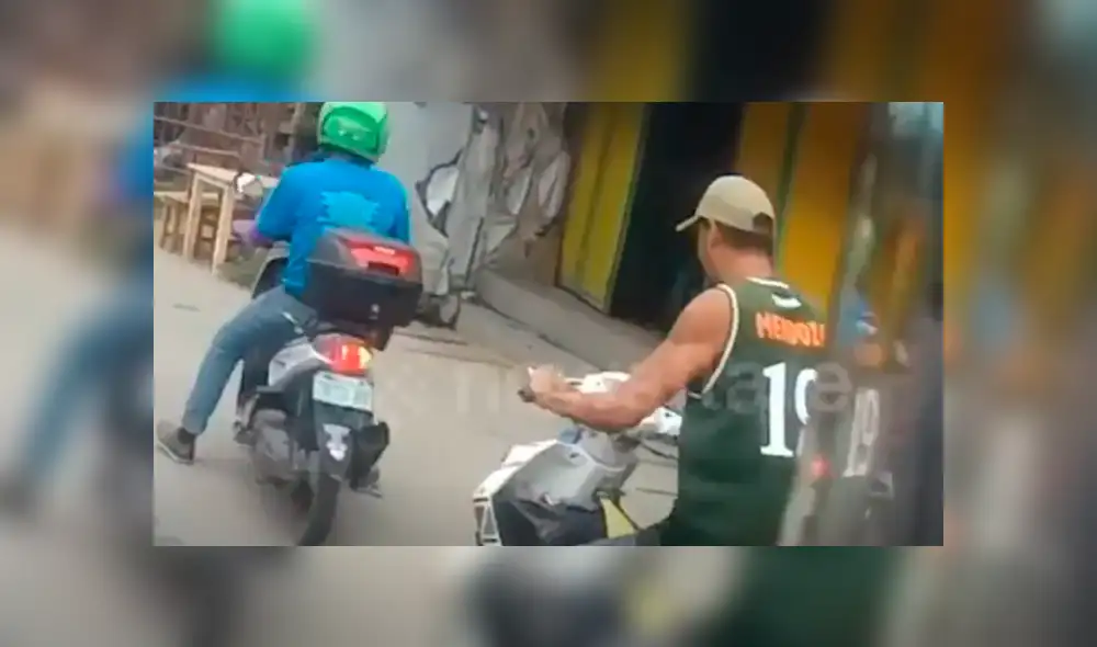 Facebook viral: choca repentinamente cuando manejaba una moto por mirar a una linda mujer [VIDEO]