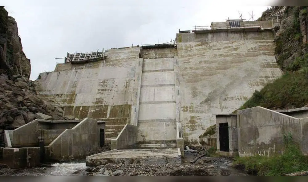 almacenar 800 mil metros cúbicos de agua para irrigar un total de 715 mil hectáreas de cultivo y beneficiar a unos 3 mil agricultores. Foto Estudio 96.