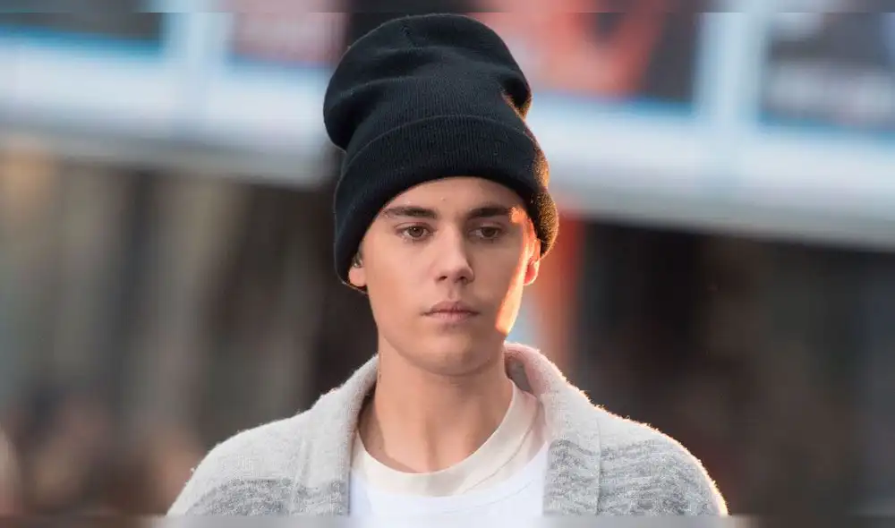 Justin Bieber canta en una iglesia y revela que pasa por una crisis Justin Bieber canta en una iglesia y revela que pasa por una crisis