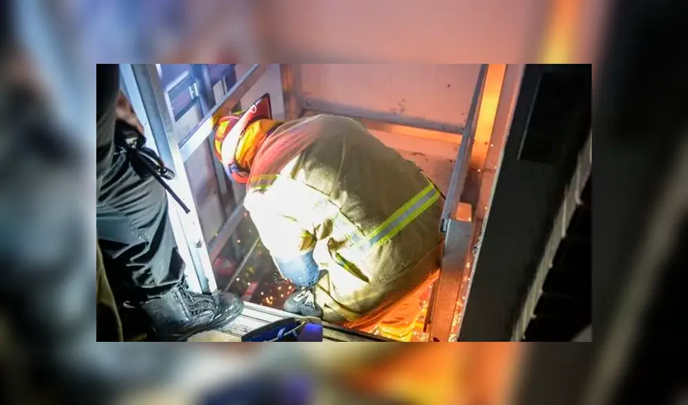 Amigos mueren ahogados al interior de un ascensor inundado durante una tormenta Amigos mueren ahogados al interior de un ascensor inundado durante una tormenta