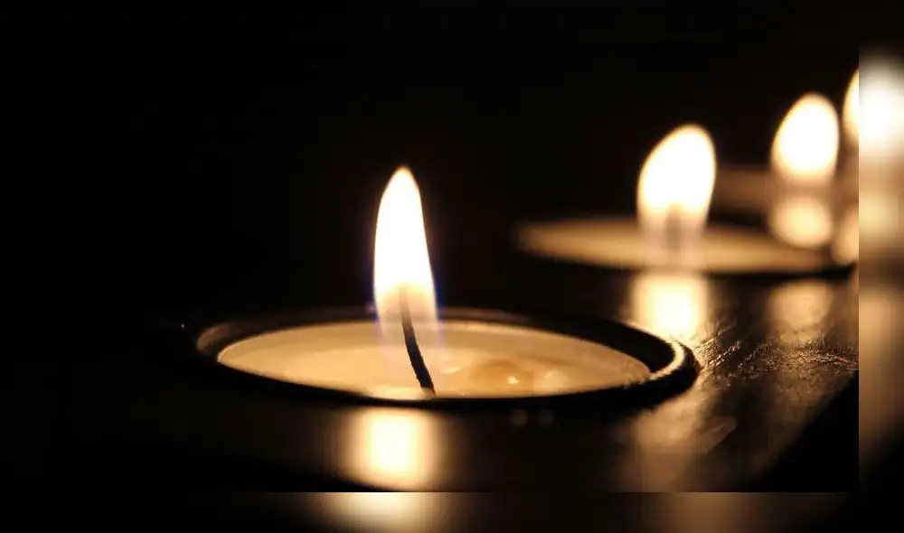 Arzobispo de París tras incendio en Notre Dame: “Pongan una vela en sus ventanas”