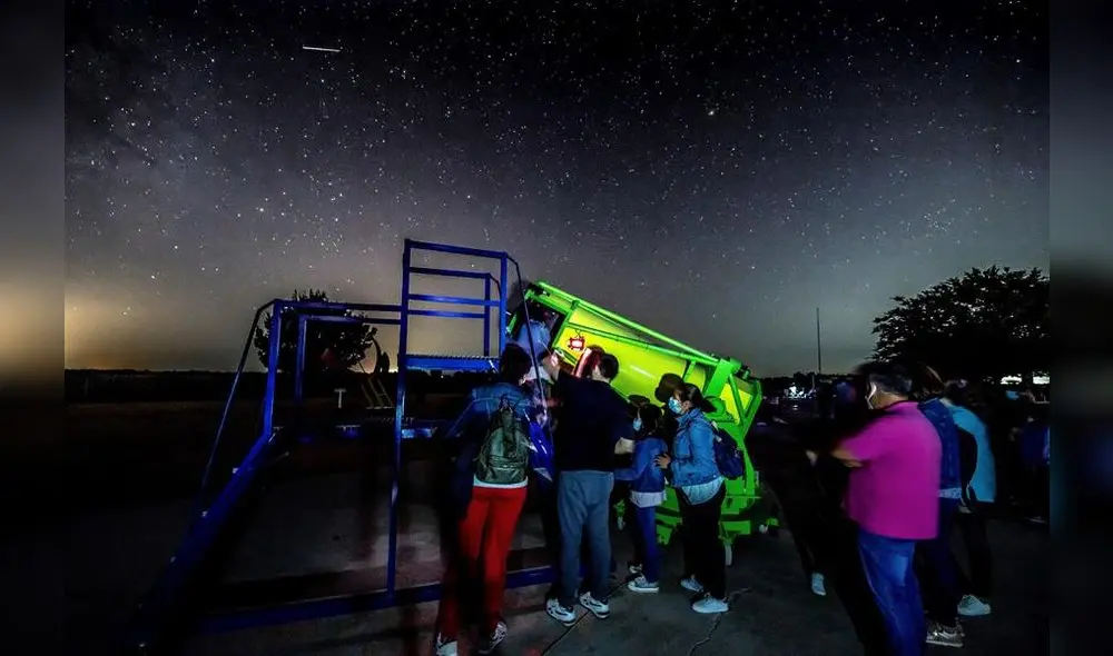 Apasionados de la astronomía pudieron disfrutar de este fenómeno conocido también como Lágrimas de San Lorenzo. Foto: EFE Apasionados de la astronomía pudieron disfrutar de este fenómeno conocido también como Lágrimas de San Lorenzo. Foto: EFE