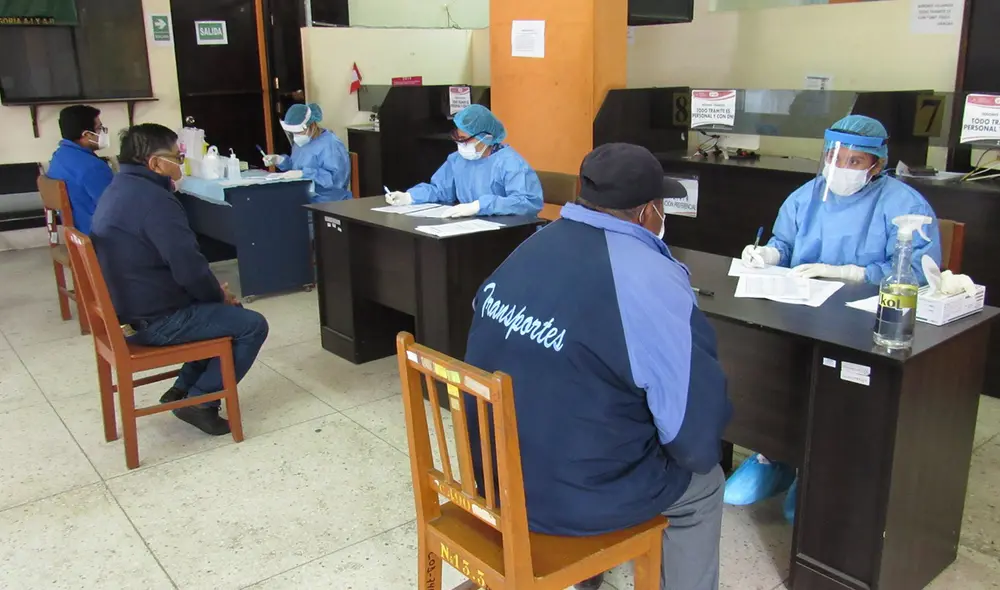 Tomaron pruebas de coronavirus a trabajadores. Foto: Dirección Regional de Transportes de Tacna.