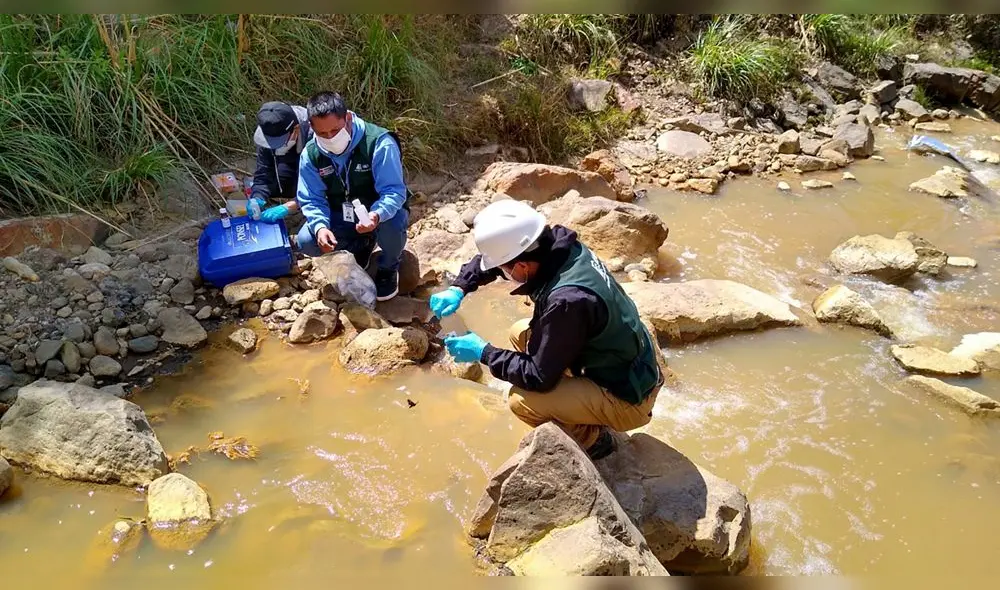 ANA recoge muestras de agua en Cajamarca. ANA recoge muestras de agua en Cajamarca.
