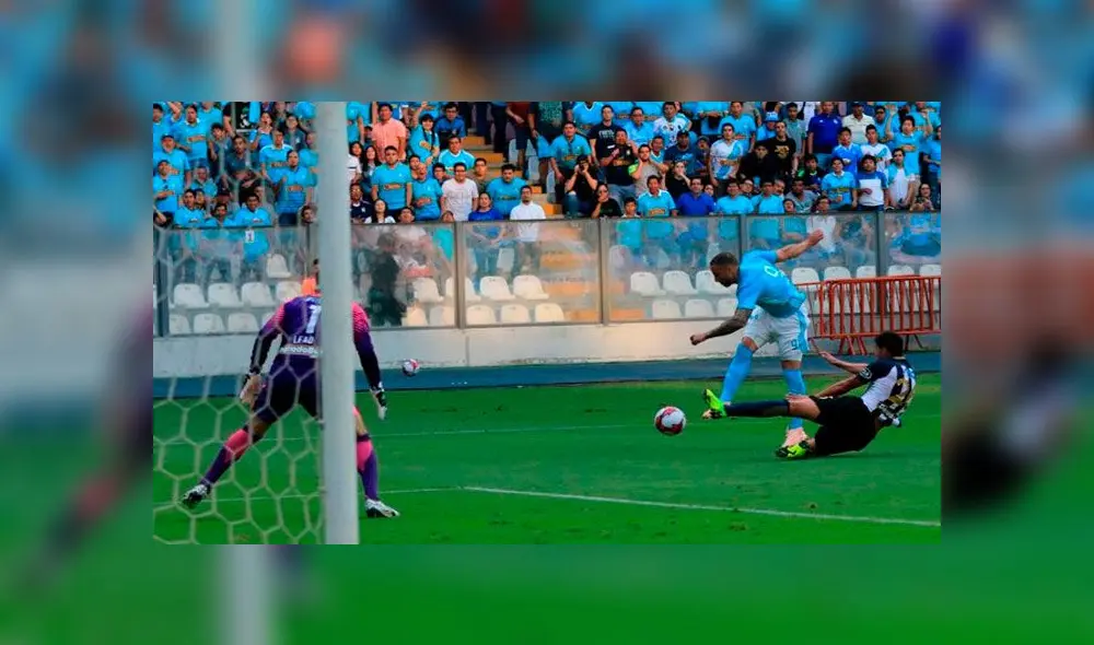 ¡Regresó! Emanuel Herrera vuelve a entrenar previo al choque contra Alianza Lima 