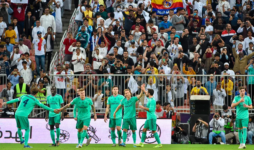 Real Madrid espera en la final de la Supercopa de España al ganador del Barcelona vs. Atlético de Madrid. | Foto: AFP