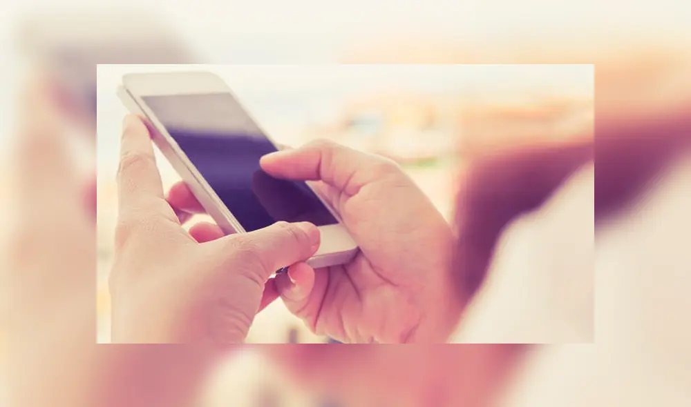 Cable pelado de cargador causó la muerte de joven mientras chateaba en su celular Cable pelado de cargador causó la muerte de joven mientras chateaba en su celular