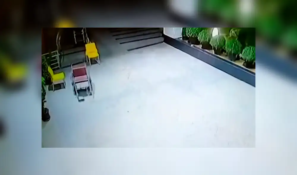 Desliza para ver el desenlace de este video viral de YouTube. Foto: Captura.