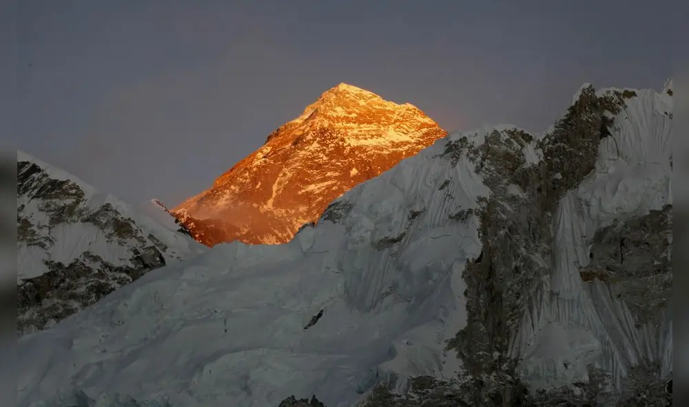 Mueren 3 montañistas en el Everest, otro está desaparecido Mueren 3 montañistas en el Everest, otro está desaparecido