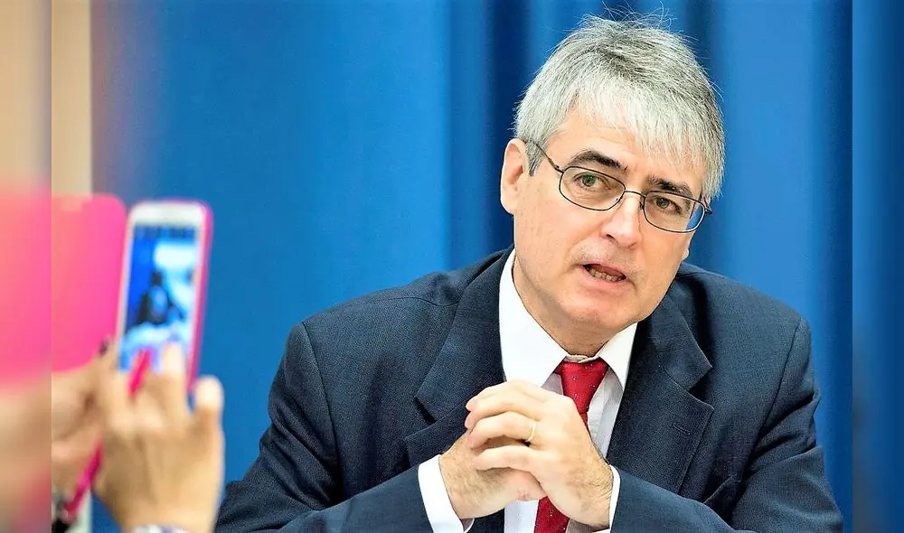 Alfredo Calcagno, Director, Division on Globalizationand Development Strategies of UNCTAD during the press conference of Mukhisa Kituyi, Secretary-General of the UNCTAD. 12 September 2013. Photo by Jean-Marc Ferré Alfredo Calcagno, Director, Division on Globalizationand Development Strategies of UNCTAD during the press conference of Mukhisa Kituyi, Secretary-General of the UNCTAD. 12 September 2013. Photo by Jean-Marc Ferré