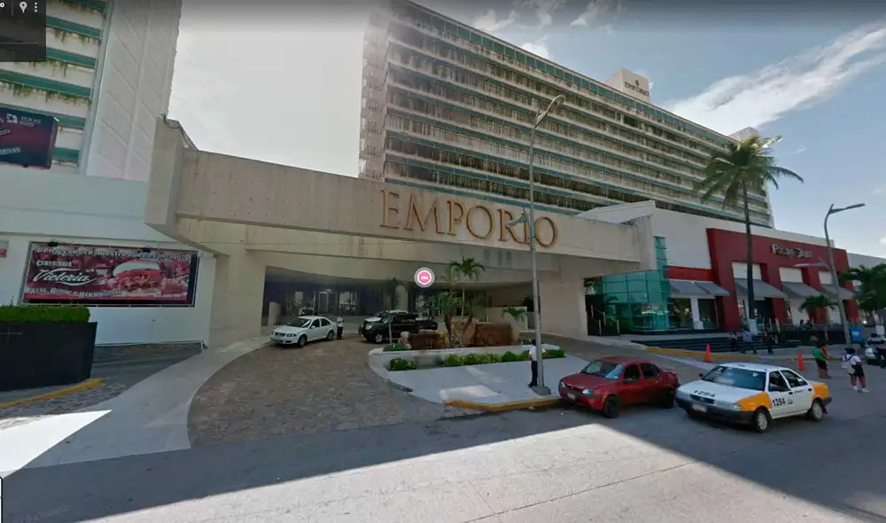 Desliza las imágenes para ver cómo luce el hotel donde se filmaron las vacaciones en Acapulco de El Chavo del 8. Foto: Captura de Google Maps