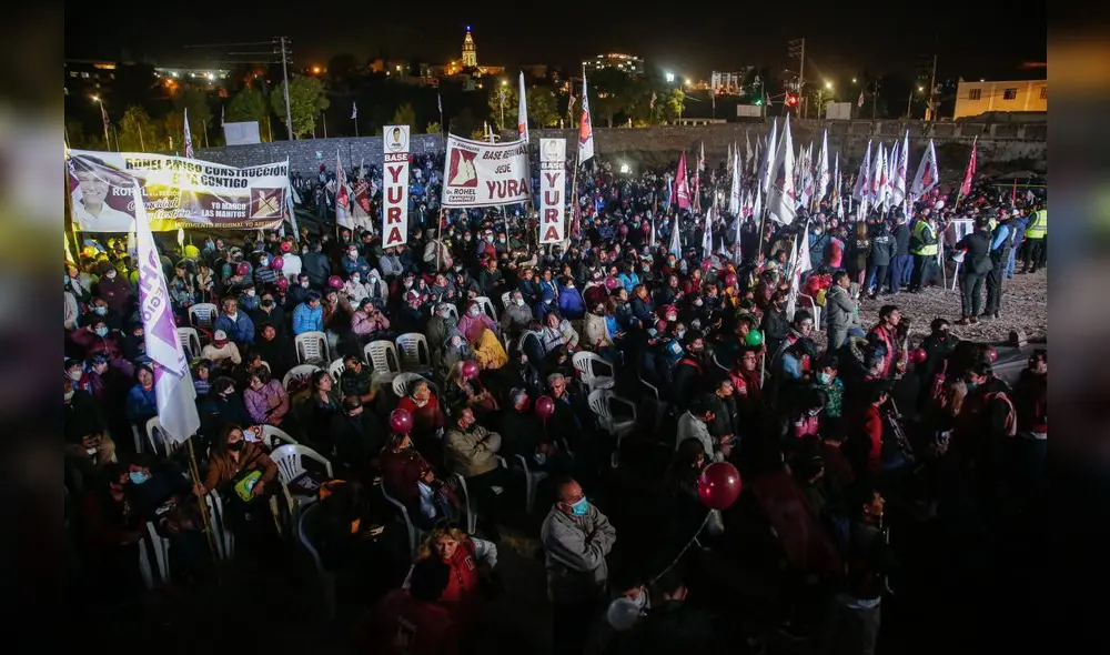 CRÍTICA. Movimientos señalan que va contra la democracia. CRÍTICA. Movimientos señalan que va contra la democracia.