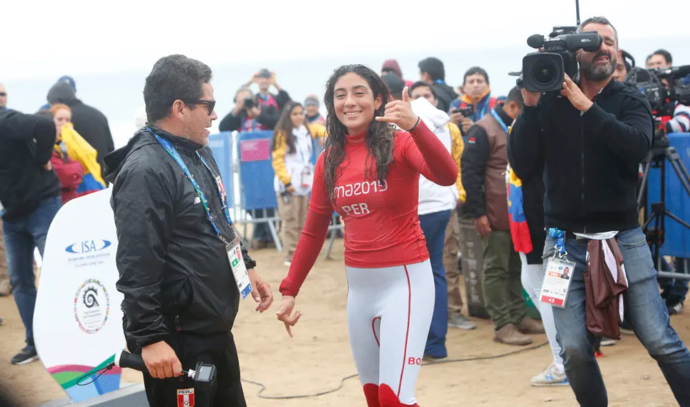 Daniella Rosas le dio al Perú la medalla de oro número seis en el Open Surf de los Juegos Panamericanos Lima 2019. | Foto: GLR