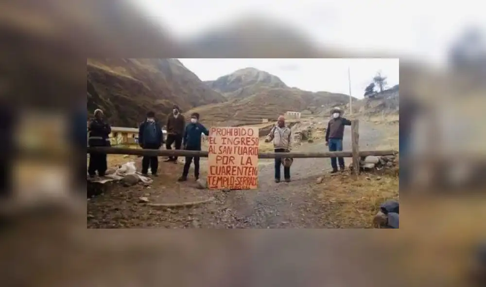 Bloquean parte de carretera por temor a contagios. Bloquean parte de carretera por temor a contagios.
