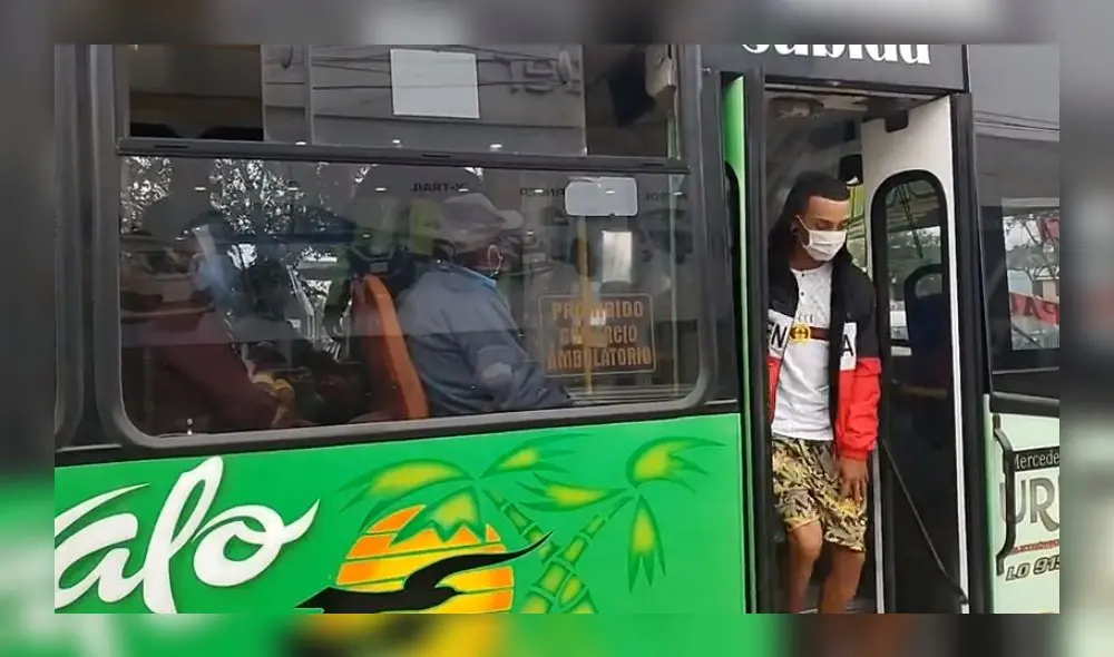 Pasajeros fueron bajados de las unidades por no portar protector facial. Pasajeros fueron bajados de las unidades por no portar protector facial.