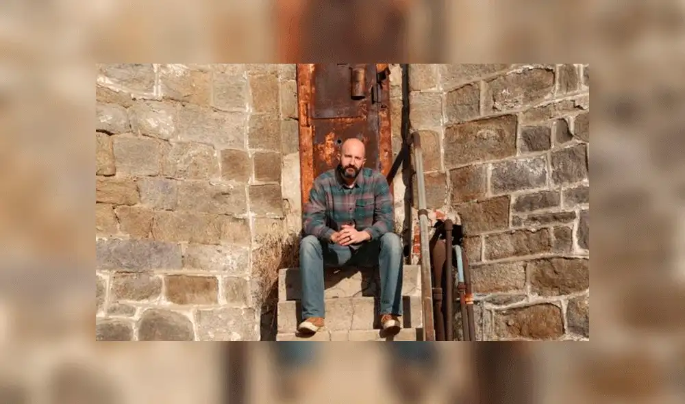 Ladrón entra a robar a casa y descubre que dueño tenía pornografía infantil en su caja fuerte Ladrón entra a robar a casa y descubre que dueño tenía pornografía infantil en su caja fuerte