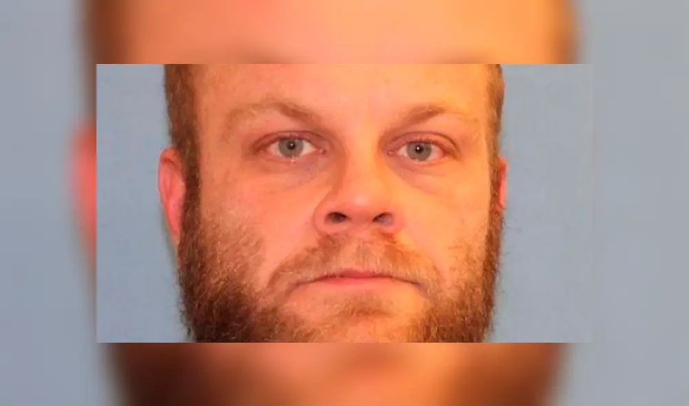 Padre consume droga y mata por error a su hijo al arrollarlo con su auto [FOTOS]