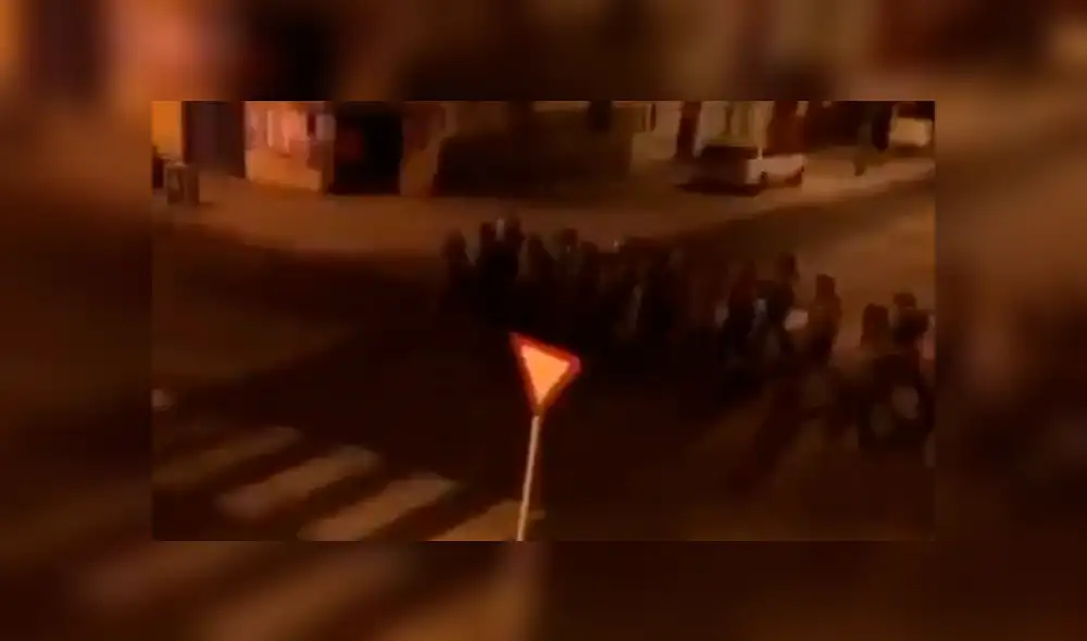 Desliza para ver el desenlace de este video viral de Facebook. Foto: Captura. Desliza para ver el desenlace de este video viral de Facebook. Foto: Captura.