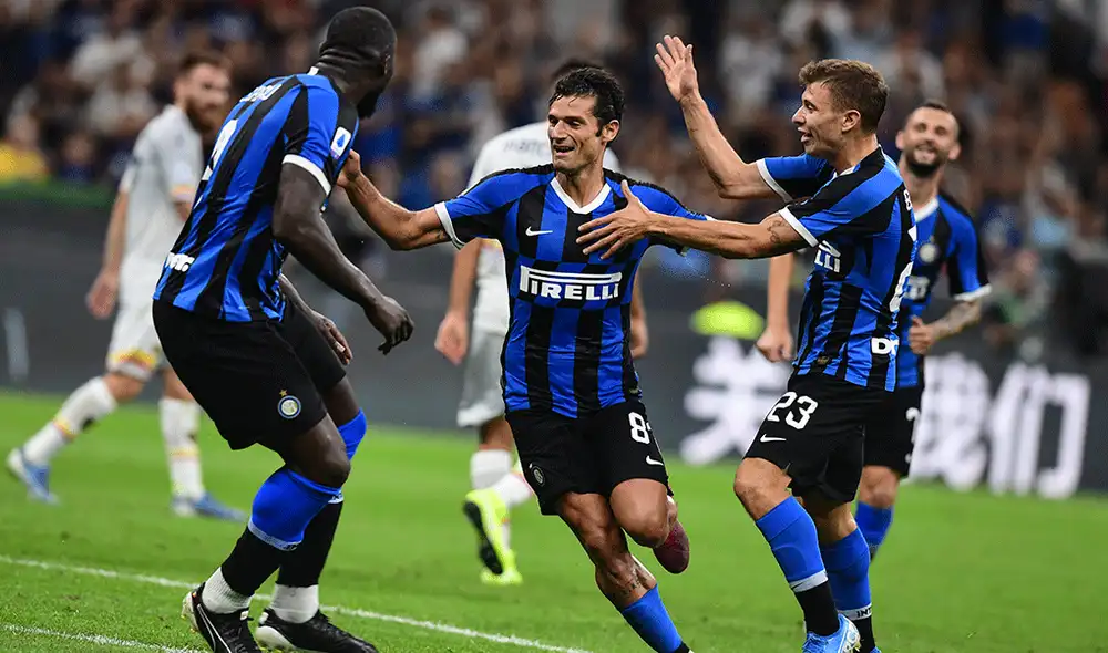 Sigue aquí EN VIVO ONLINE el Derbi della Madonnina entre Inter y AC Milan por la fecha 4 de la Serie A. | Foto: AFP Sigue aquí EN VIVO ONLINE el Derbi della Madonnina entre Inter y AC Milan por la fecha 4 de la Serie A. | Foto: AFP