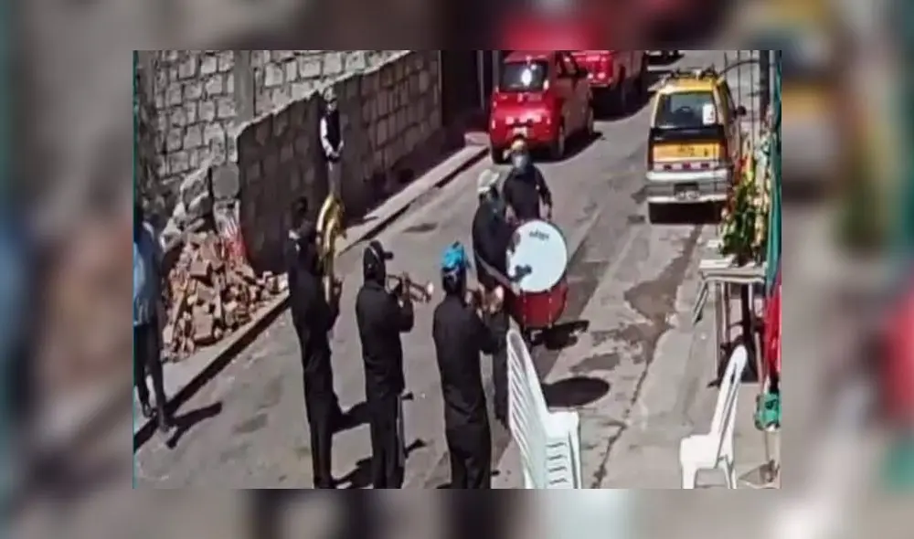 No respetaron a nadie y festejaron en plena calle No respetaron a nadie y festejaron en plena calle