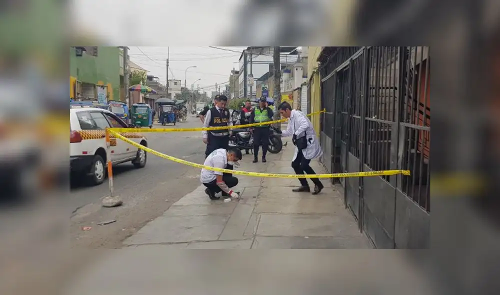 Peritos inspeccionaron la escena con el fin de obtener mayores detalles del crimen y los asesinos. (Foto: Christian Moreno / La República)