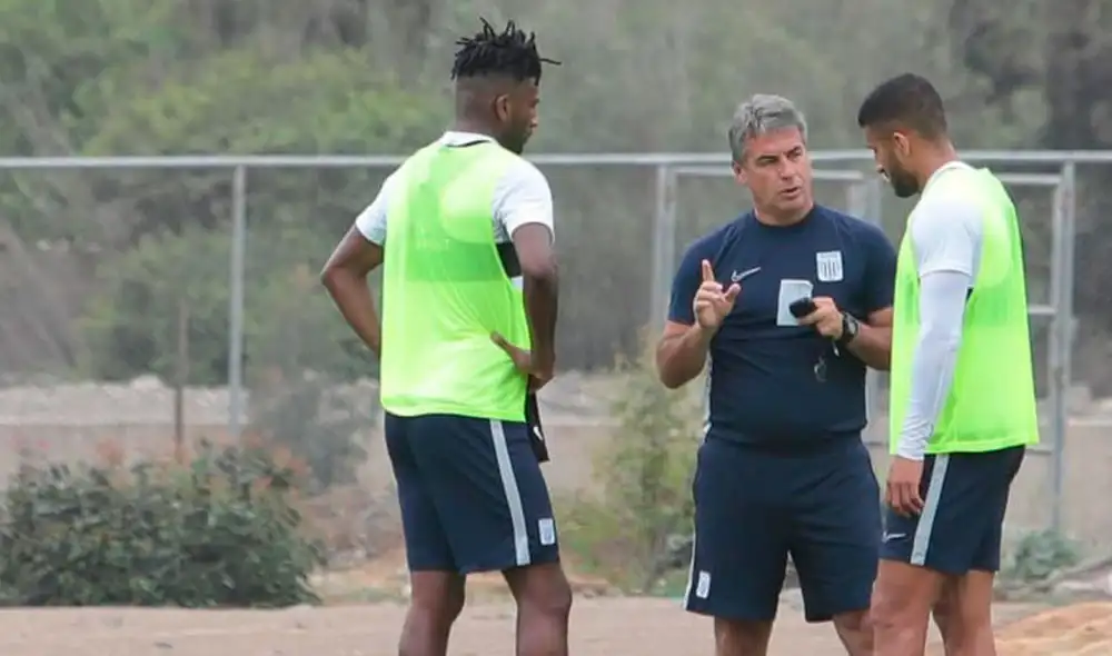 Carlos Ascues es noticia nuevamente por temas extrafutbolísticos. Carlos Ascues es noticia nuevamente por temas extrafutbolísticos.