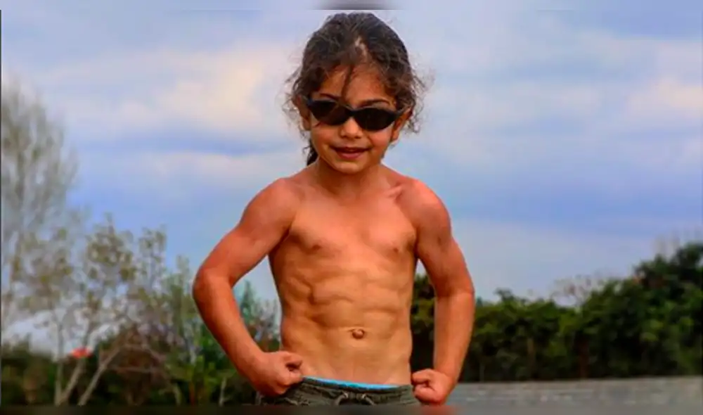 YouTube: “Niña” que fue viral jugando fútbol resultó ser un niño gimnasta [VIDEO]