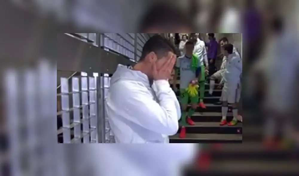 YouTube: Cristiano Ronaldo se sonroja al ver que descubren su secreto con Diego López | VIDEO