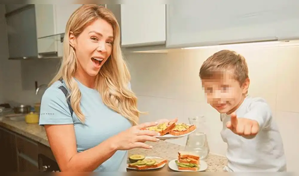 Hijo de Sheyla Rojas pone en aprietos a la conductora durante programa en vivo 