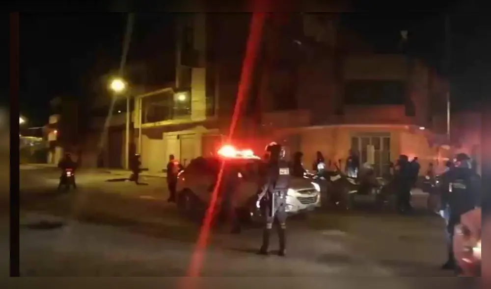 Agresión. Pobladores atacaron hotel. Policía tuvo que llegar hasta el lugar para evitar mayores agresiones. Agresión. Pobladores atacaron hotel. Policía tuvo que llegar hasta el lugar para evitar mayores agresiones.